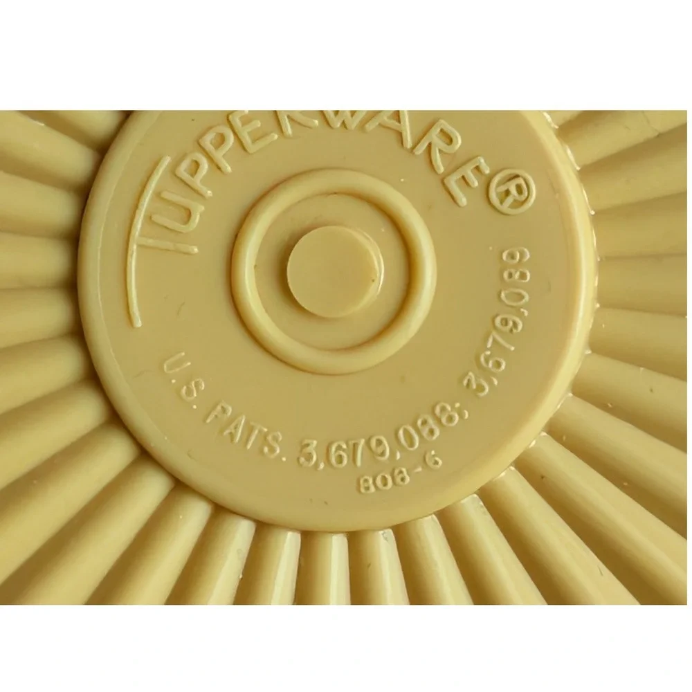 Vintage Tupperware REPLACEMENT LID Servalier Sunburst 808-6 Harvest Gold